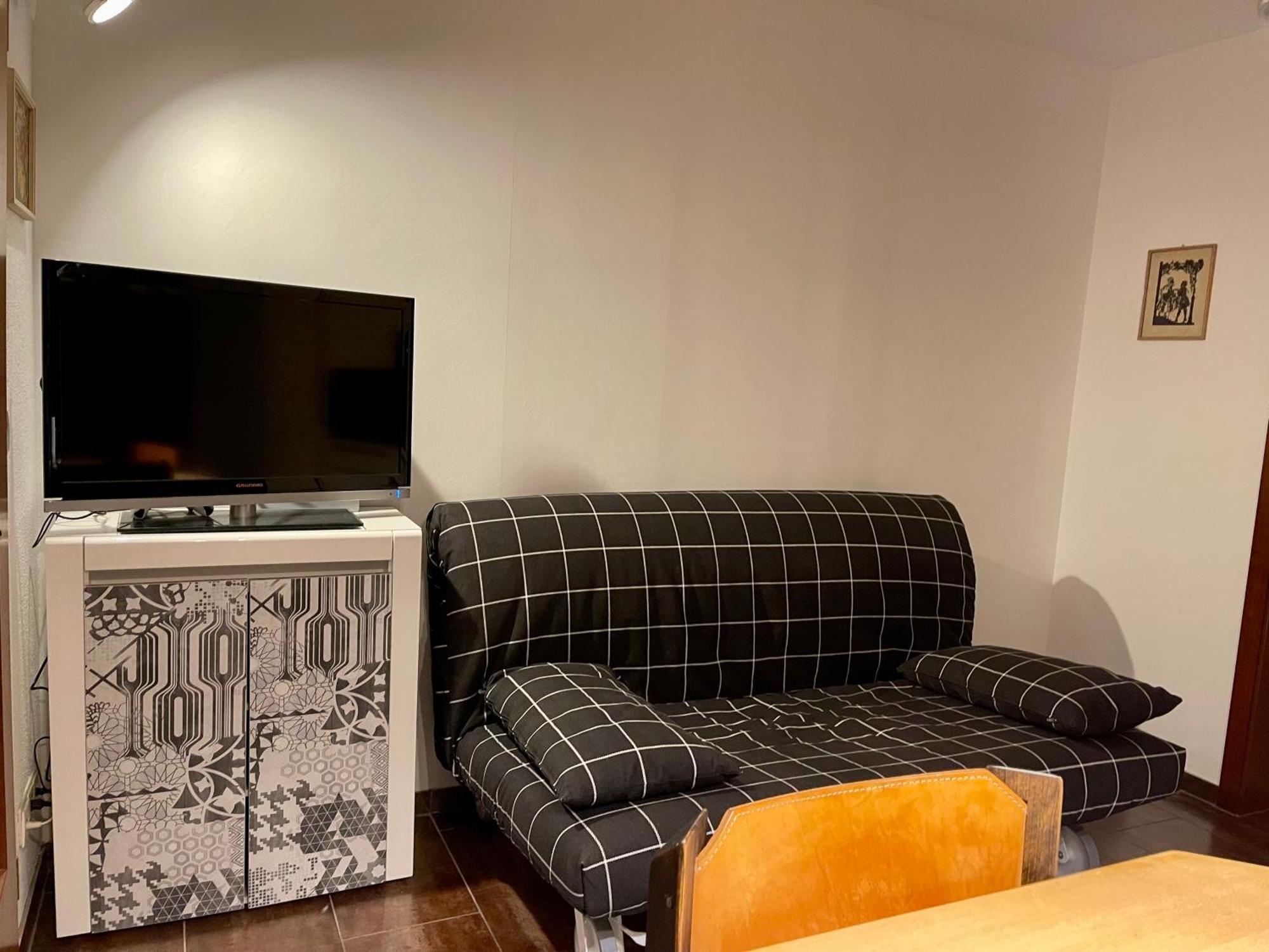 Wunderschoenes 2 Zimmer Apartment Zentrum Goldstadt Pforzheim Luaran gambar