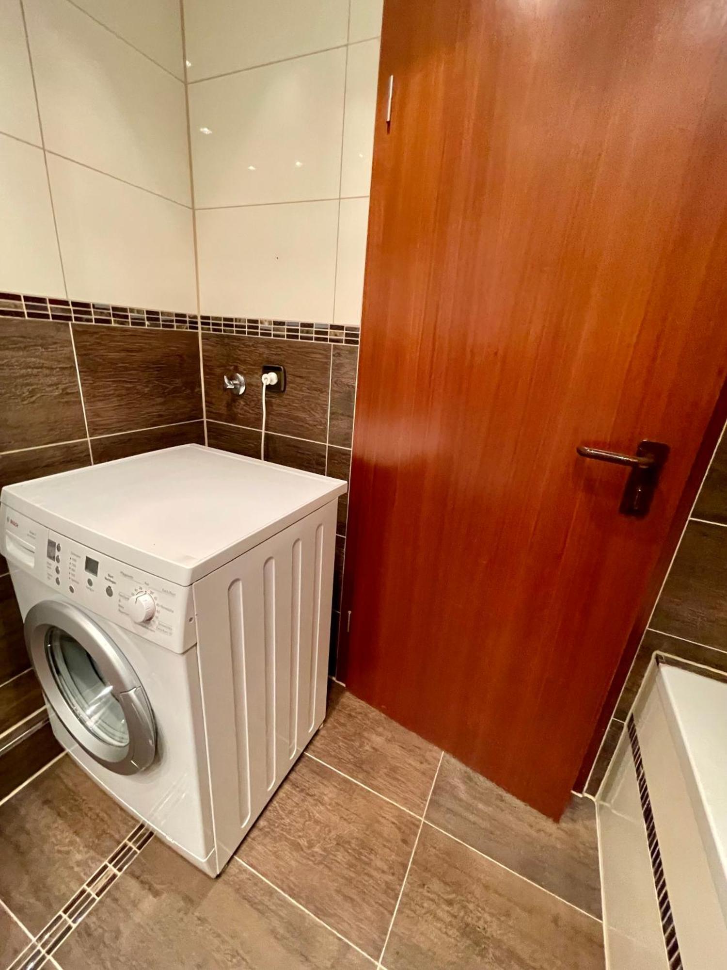 Wunderschoenes 2 Zimmer Apartment Zentrum Goldstadt Pforzheim Luaran gambar