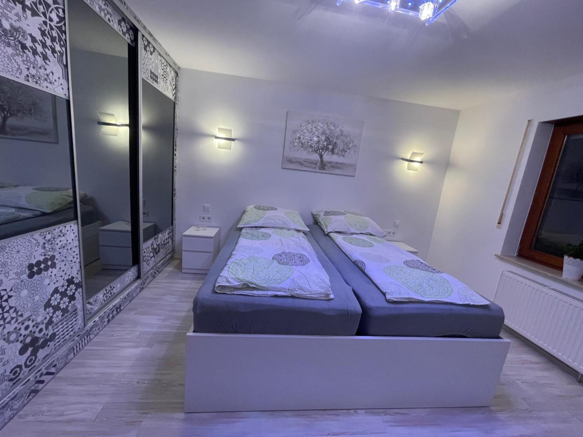 Wunderschoenes 2 Zimmer Apartment Zentrum Goldstadt Pforzheim Luaran gambar