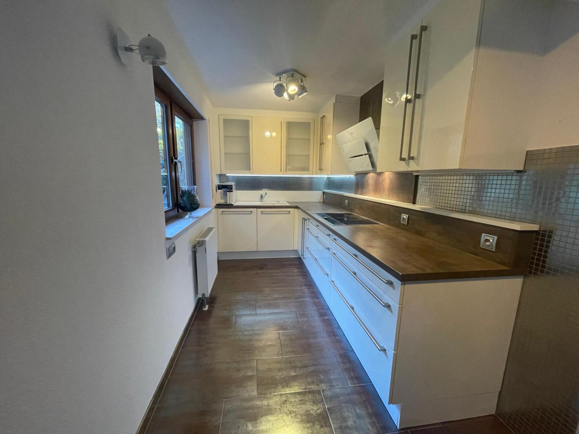 Wunderschoenes 2 Zimmer Apartment Zentrum Goldstadt Pforzheim Luaran gambar