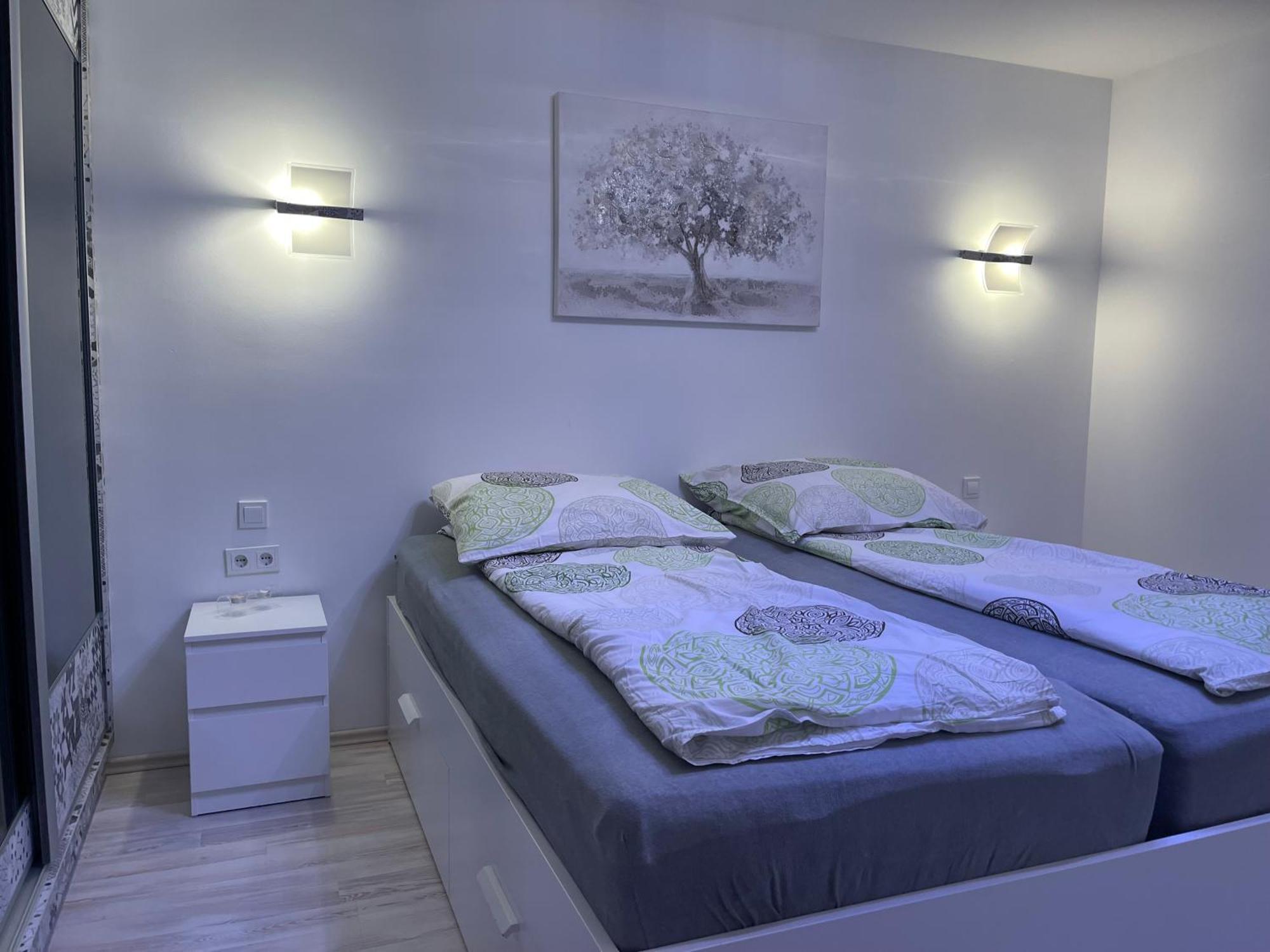 Wunderschoenes 2 Zimmer Apartment Zentrum Goldstadt Pforzheim Luaran gambar