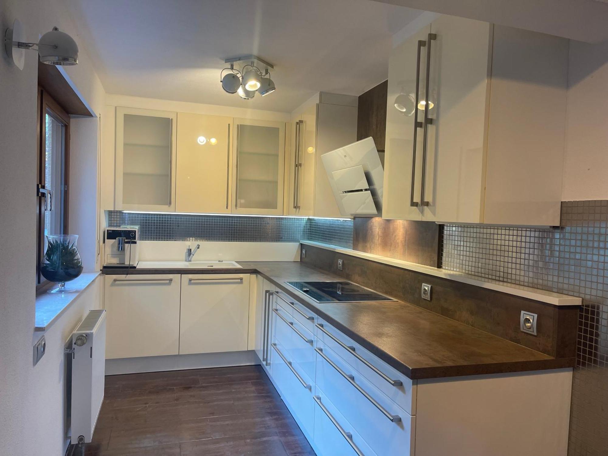 Wunderschoenes 2 Zimmer Apartment Zentrum Goldstadt Pforzheim Luaran gambar