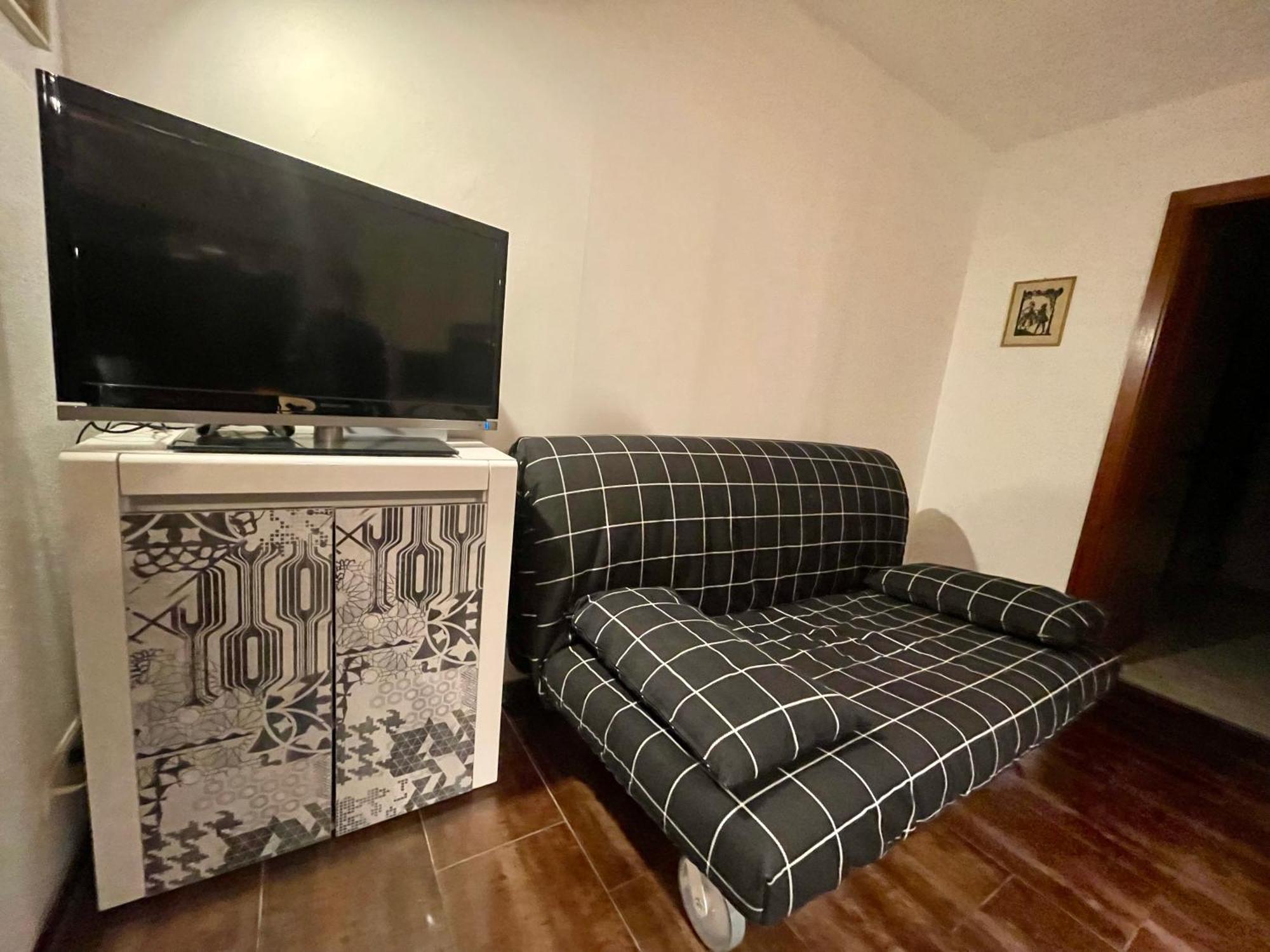Wunderschoenes 2 Zimmer Apartment Zentrum Goldstadt Pforzheim Luaran gambar
