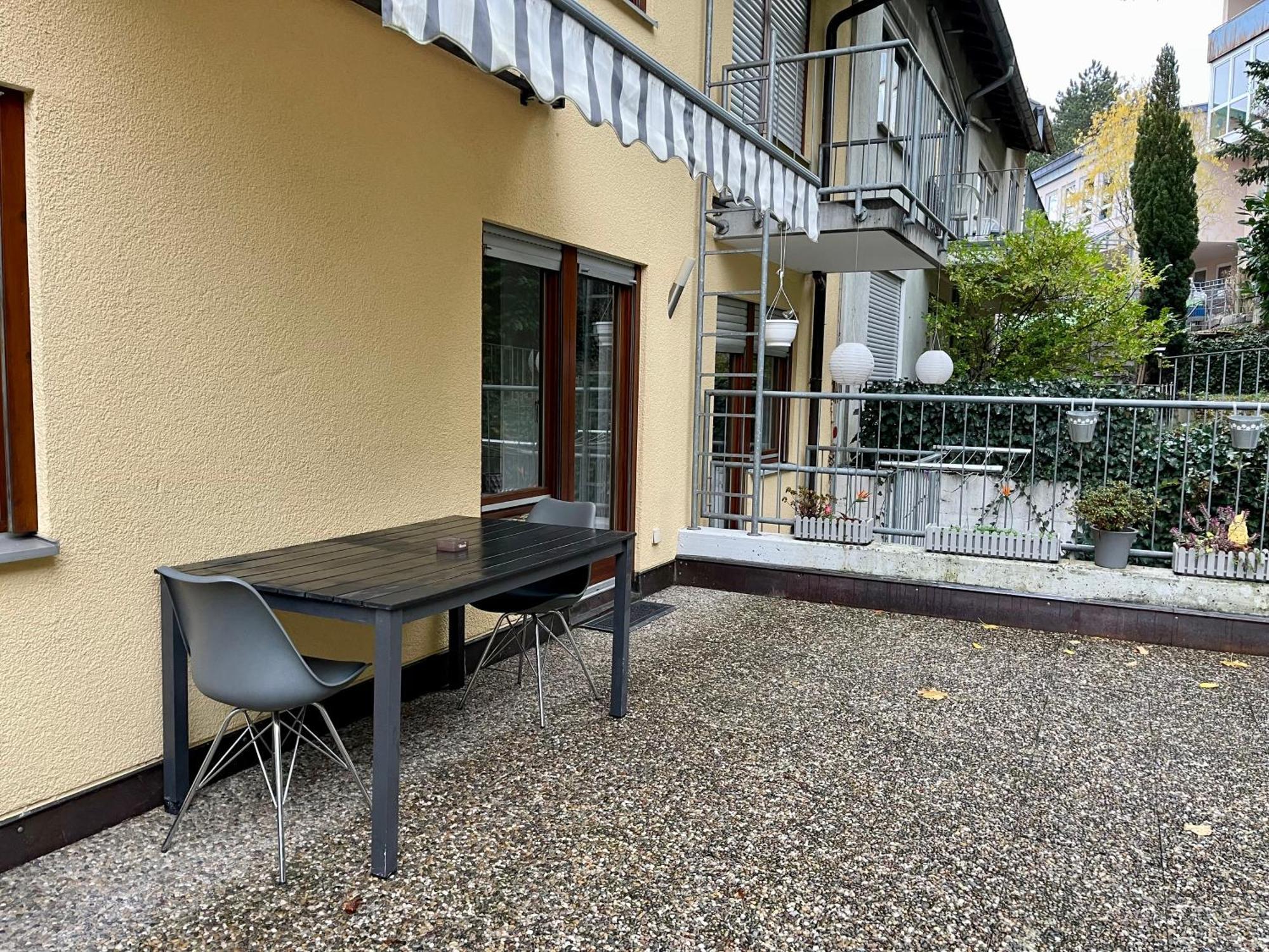 Wunderschoenes 2 Zimmer Apartment Zentrum Goldstadt Pforzheim Luaran gambar